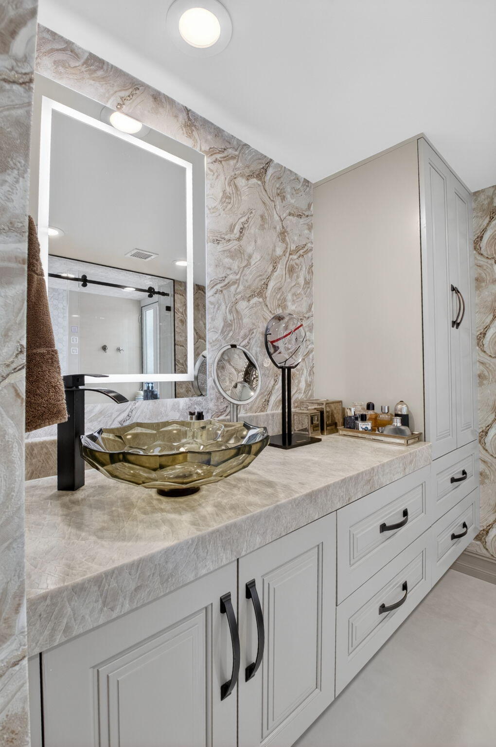 MIZNER COURT - Residential