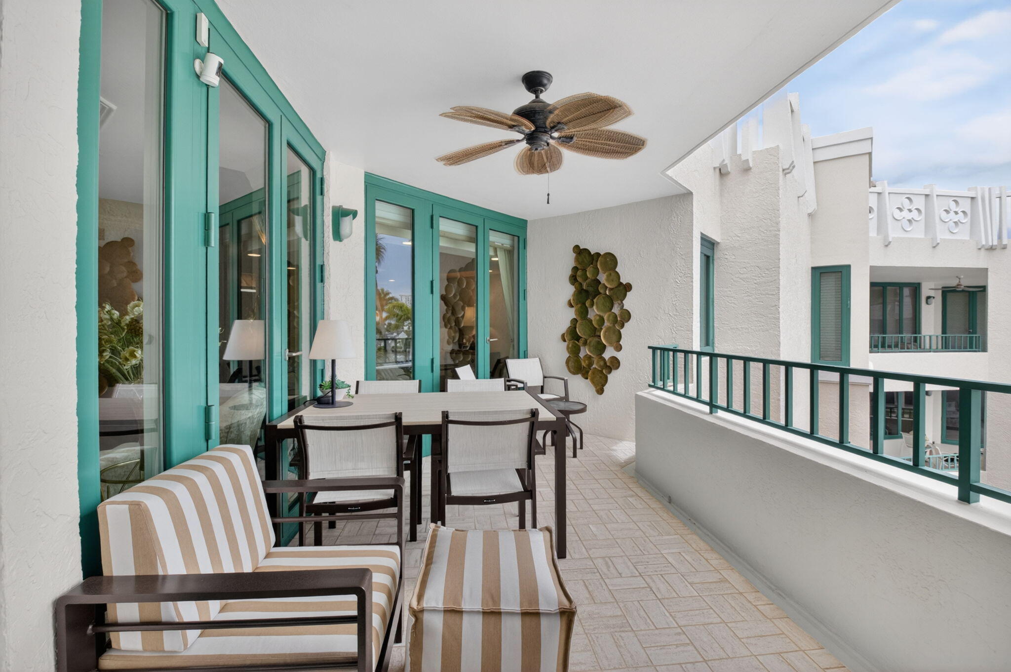 MIZNER COURT - Residential