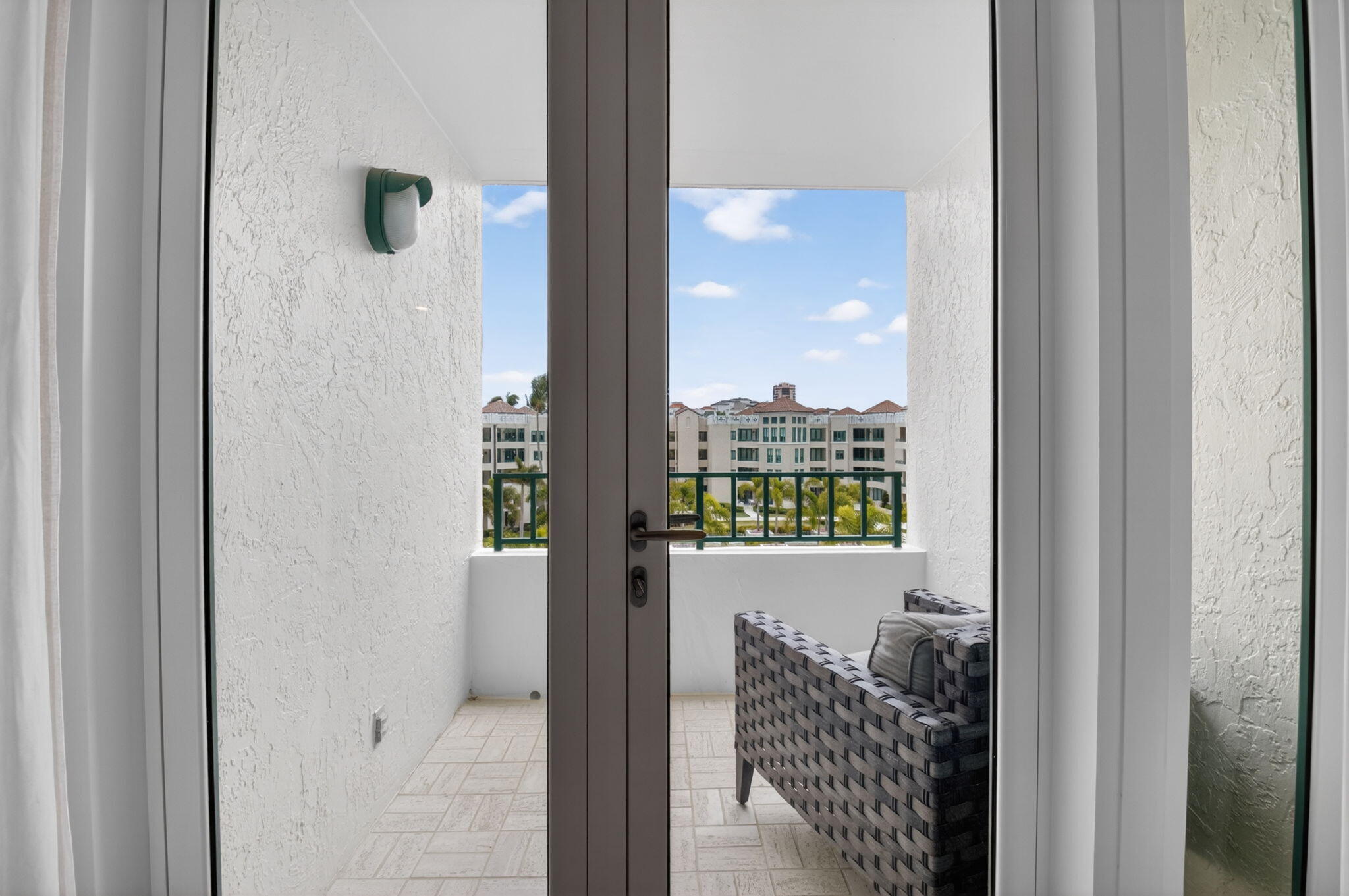 MIZNER COURT - Residential