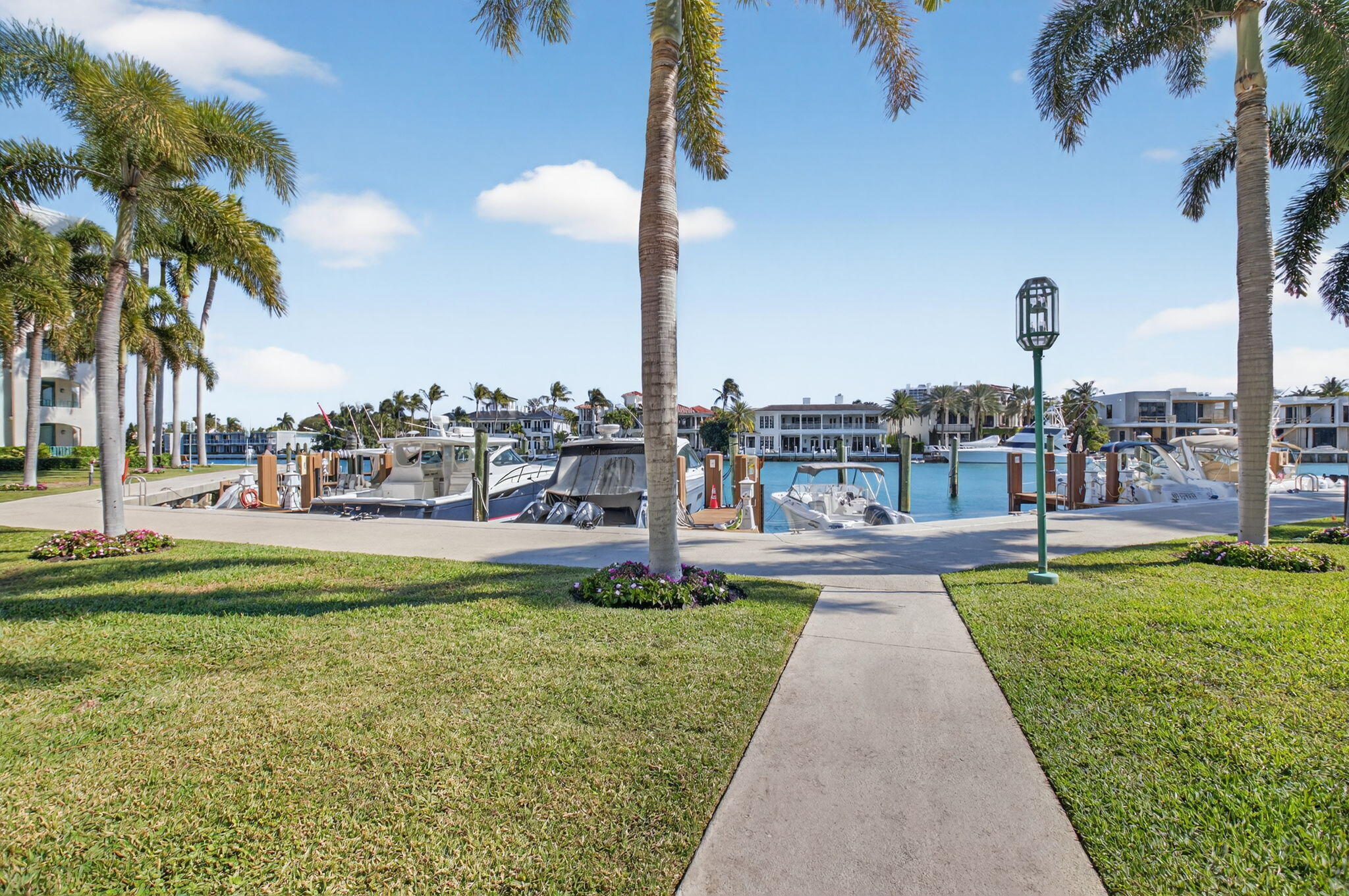 MIZNER COURT - Residential