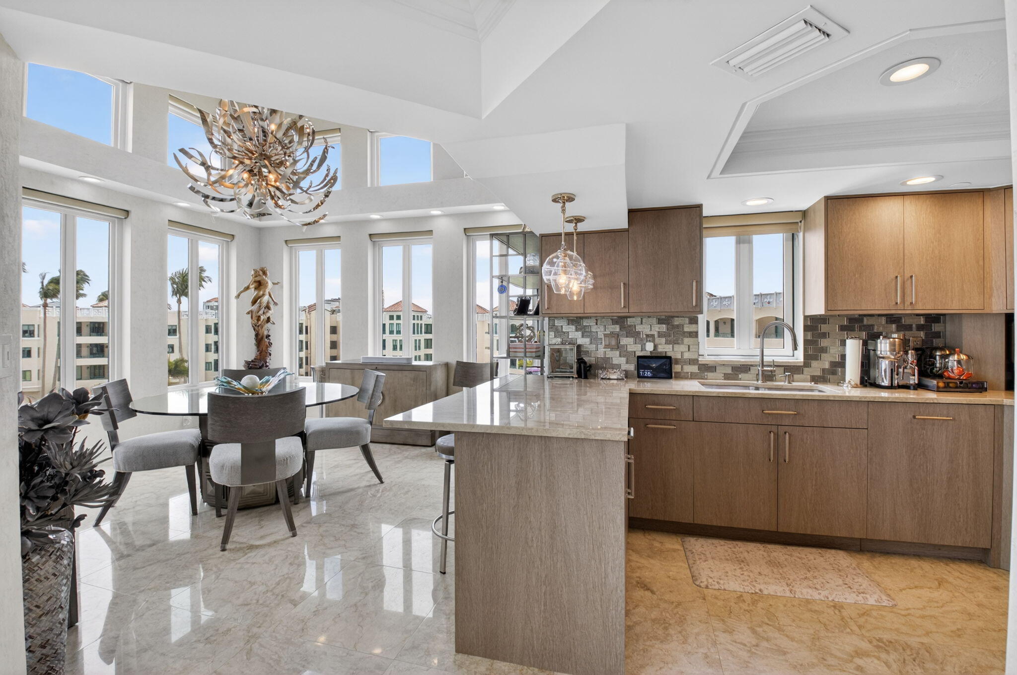 MIZNER COURT - Residential