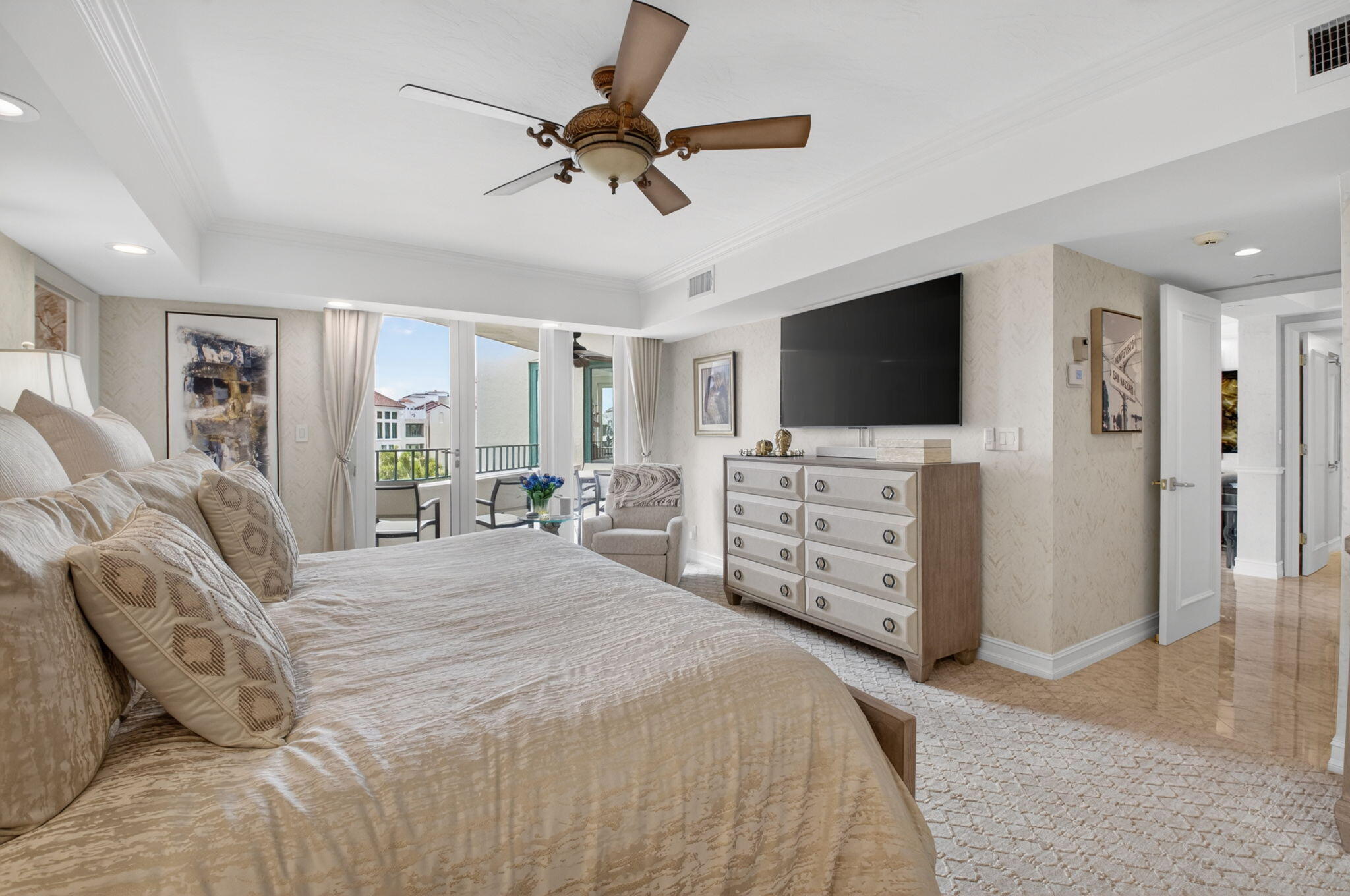 MIZNER COURT - Residential