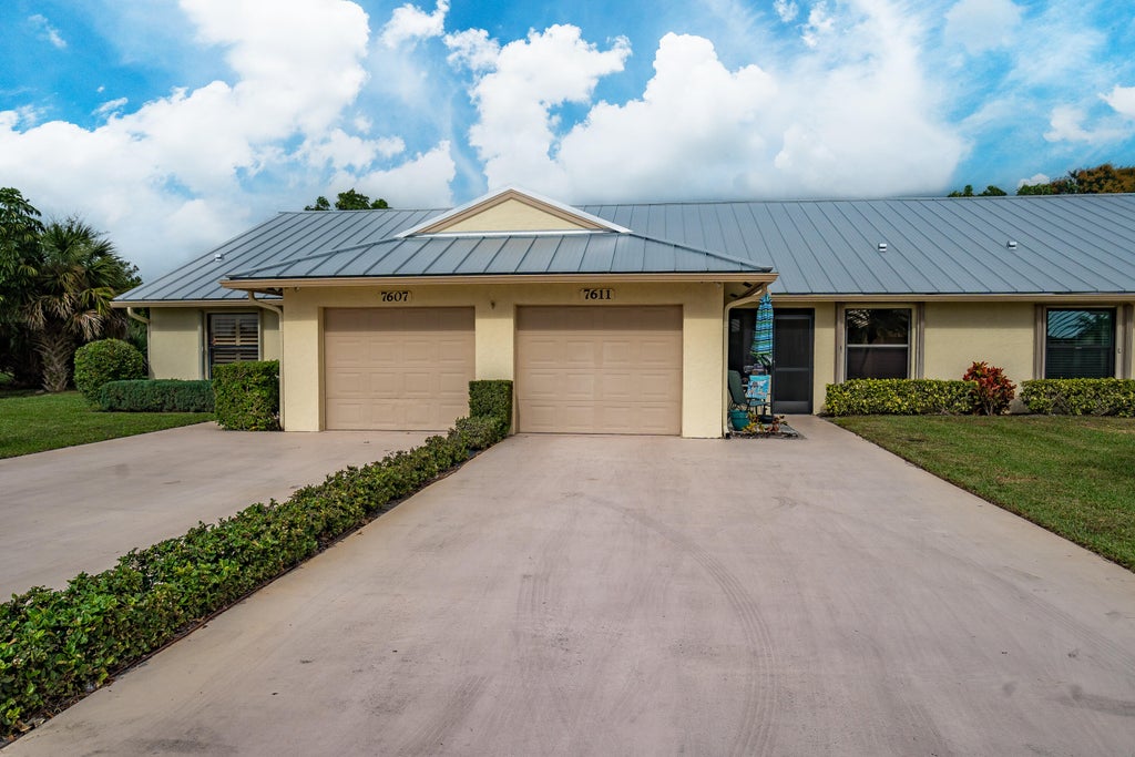 Photo of 7611 SE Sugar Sand Circle, Hobe Sound, FL 33455 (MLS # R10958401)