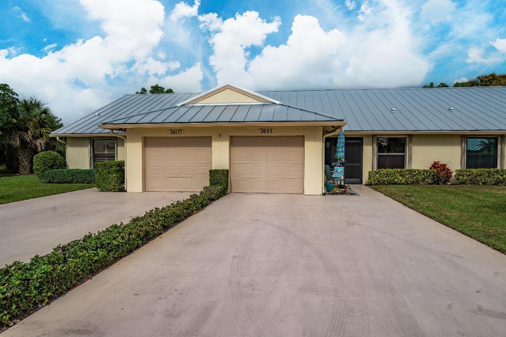 Photo of 7611 SE Sugar Sand Circle, Hobe Sound, FL 33455 (MLS # R10958401)