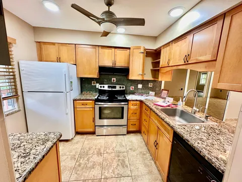 1203 Bahama Bend Unit F2, Coconut Creek, FL MLS: R11070846