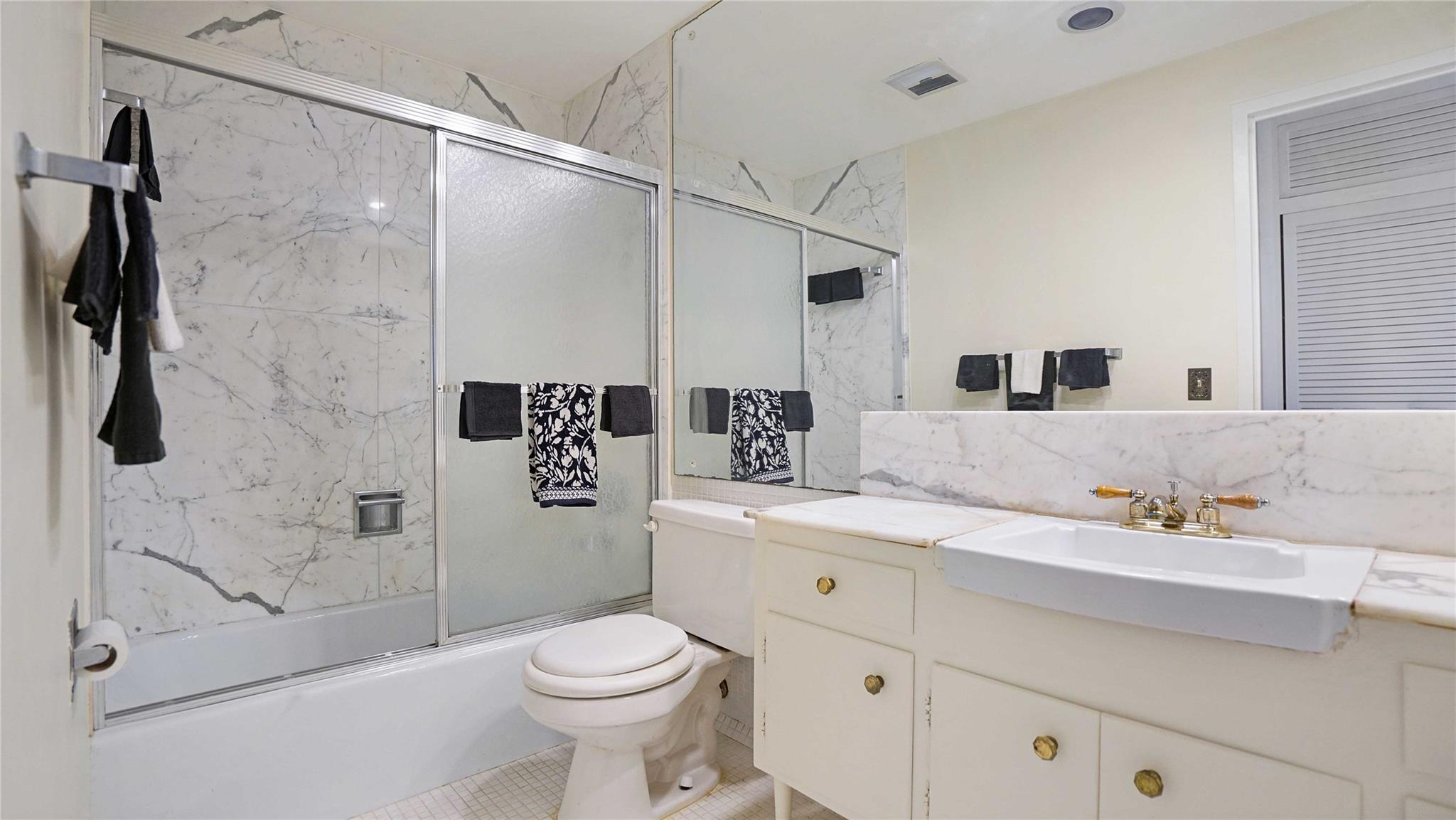 CORAL RIDGE TOWERS SOUTH - Residential