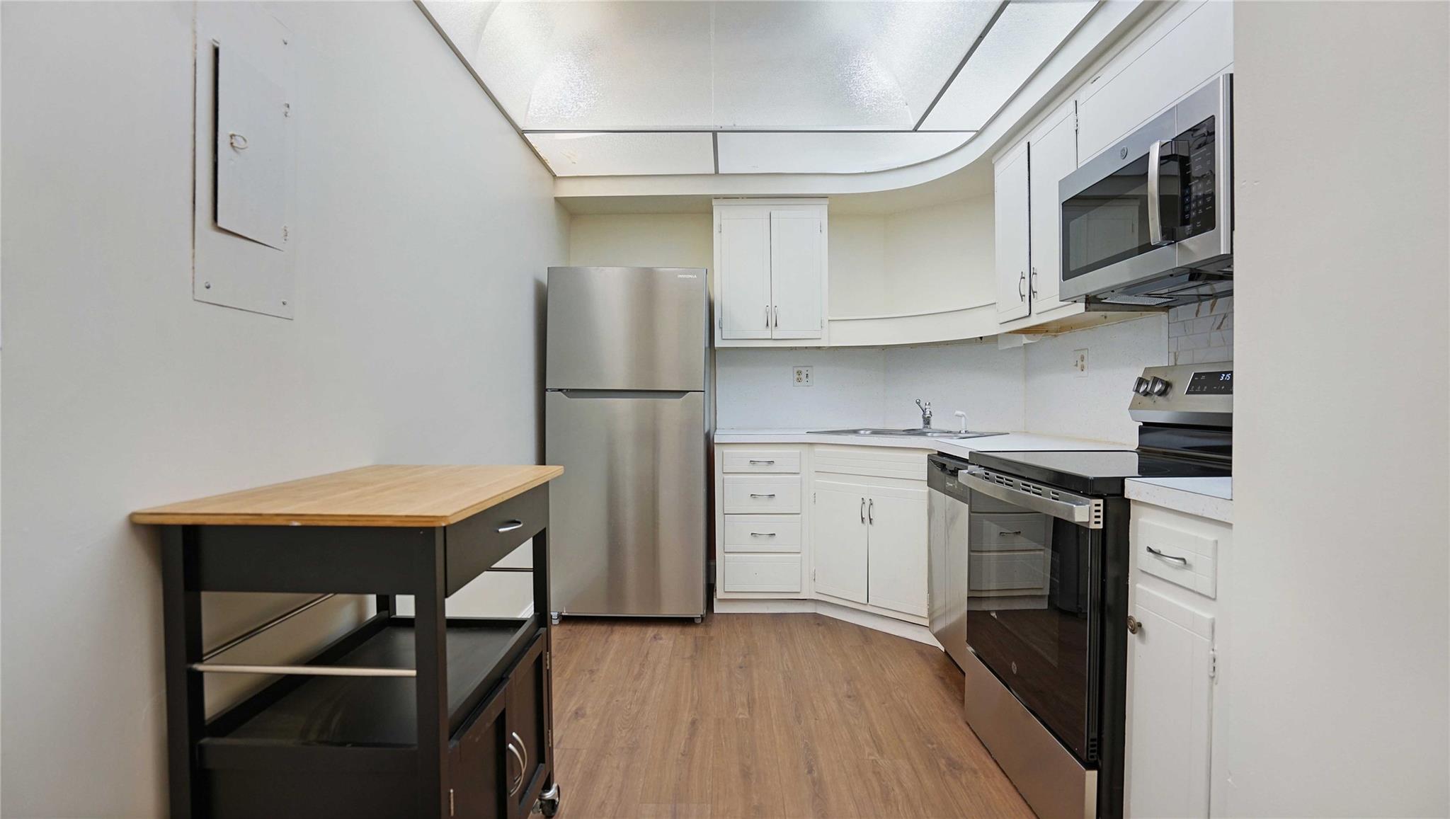 CORAL RIDGE TOWERS SOUTH - Residential