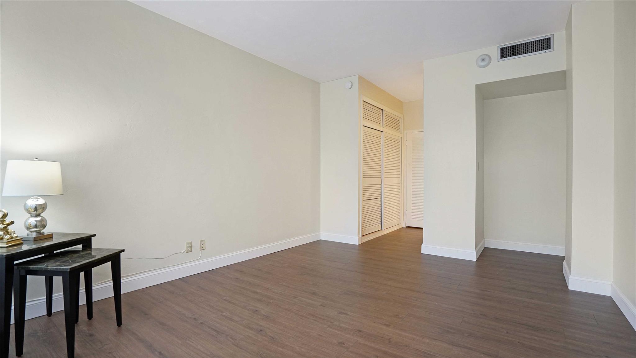 CORAL RIDGE TOWERS SOUTH - Residential