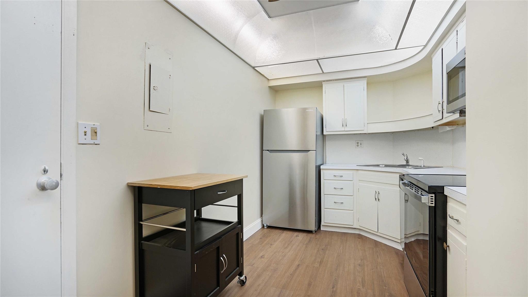 CORAL RIDGE TOWERS SOUTH - Residential