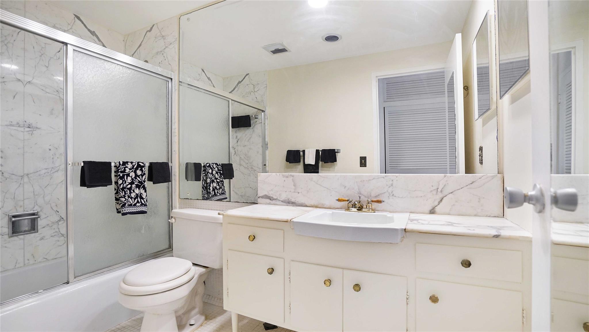 CORAL RIDGE TOWERS SOUTH - Residential