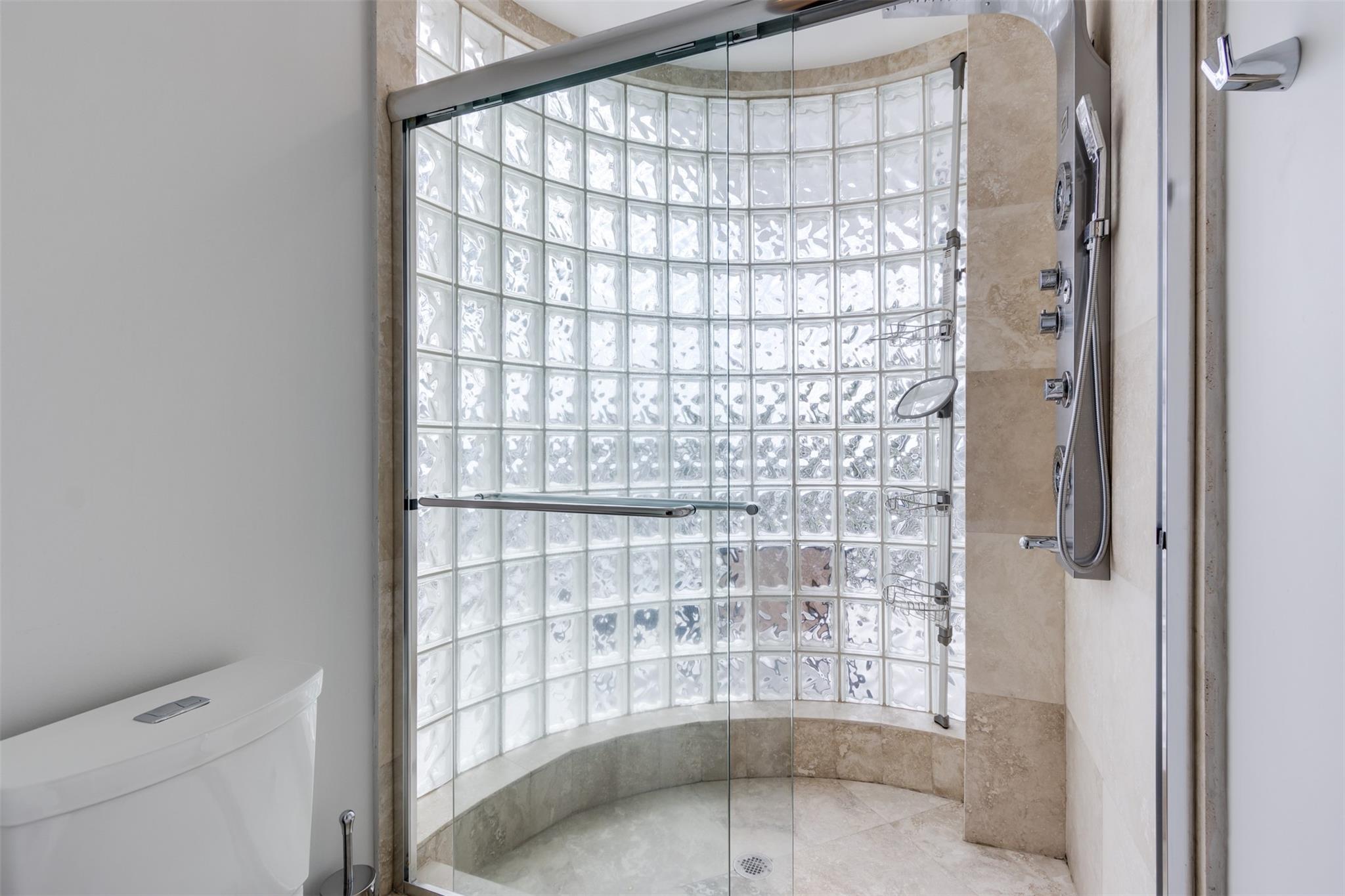 PLACE DES ARTS - Residential