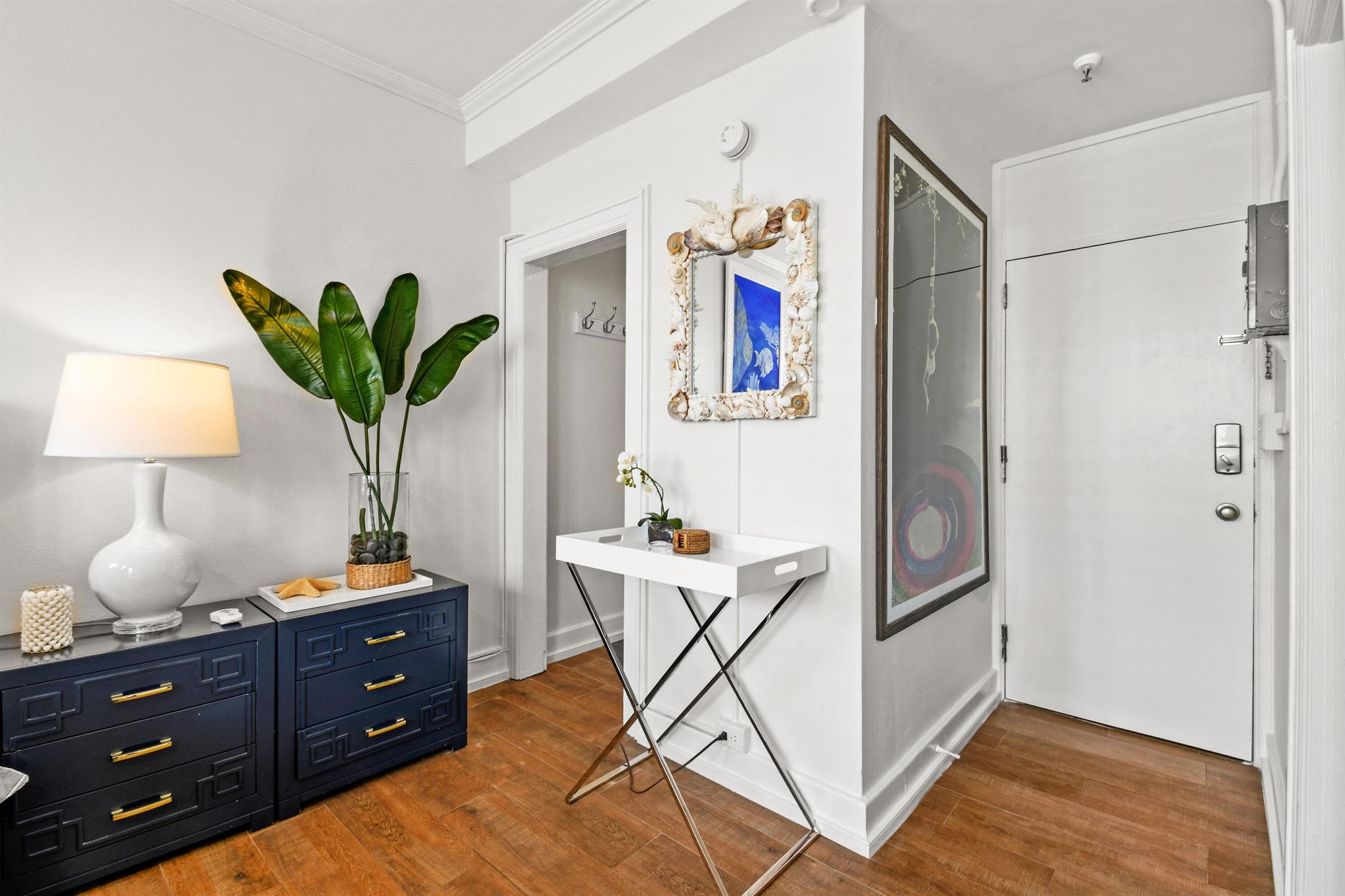 235 Sunrise Avenue 3006