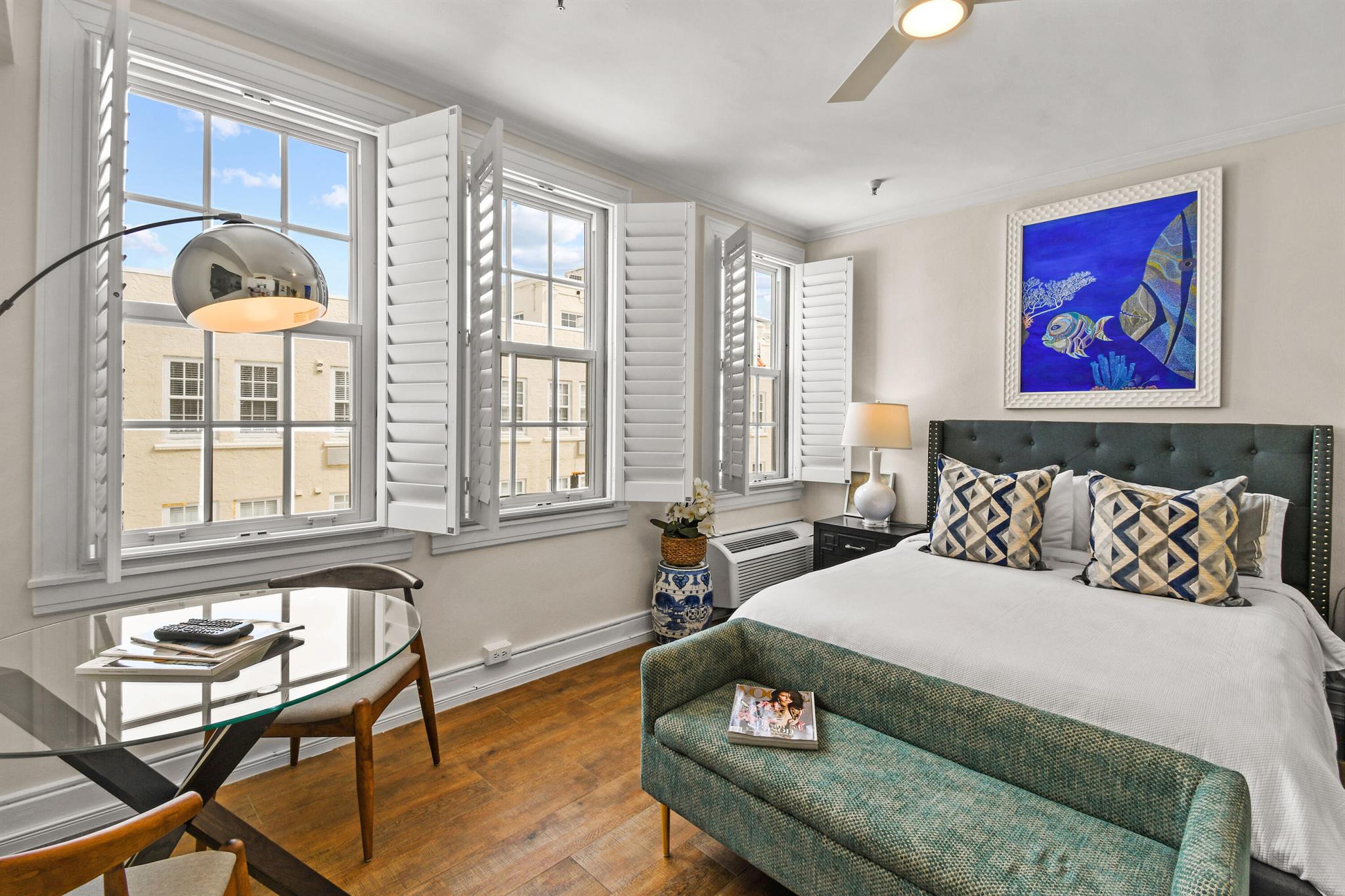 235 Sunrise Avenue 3006