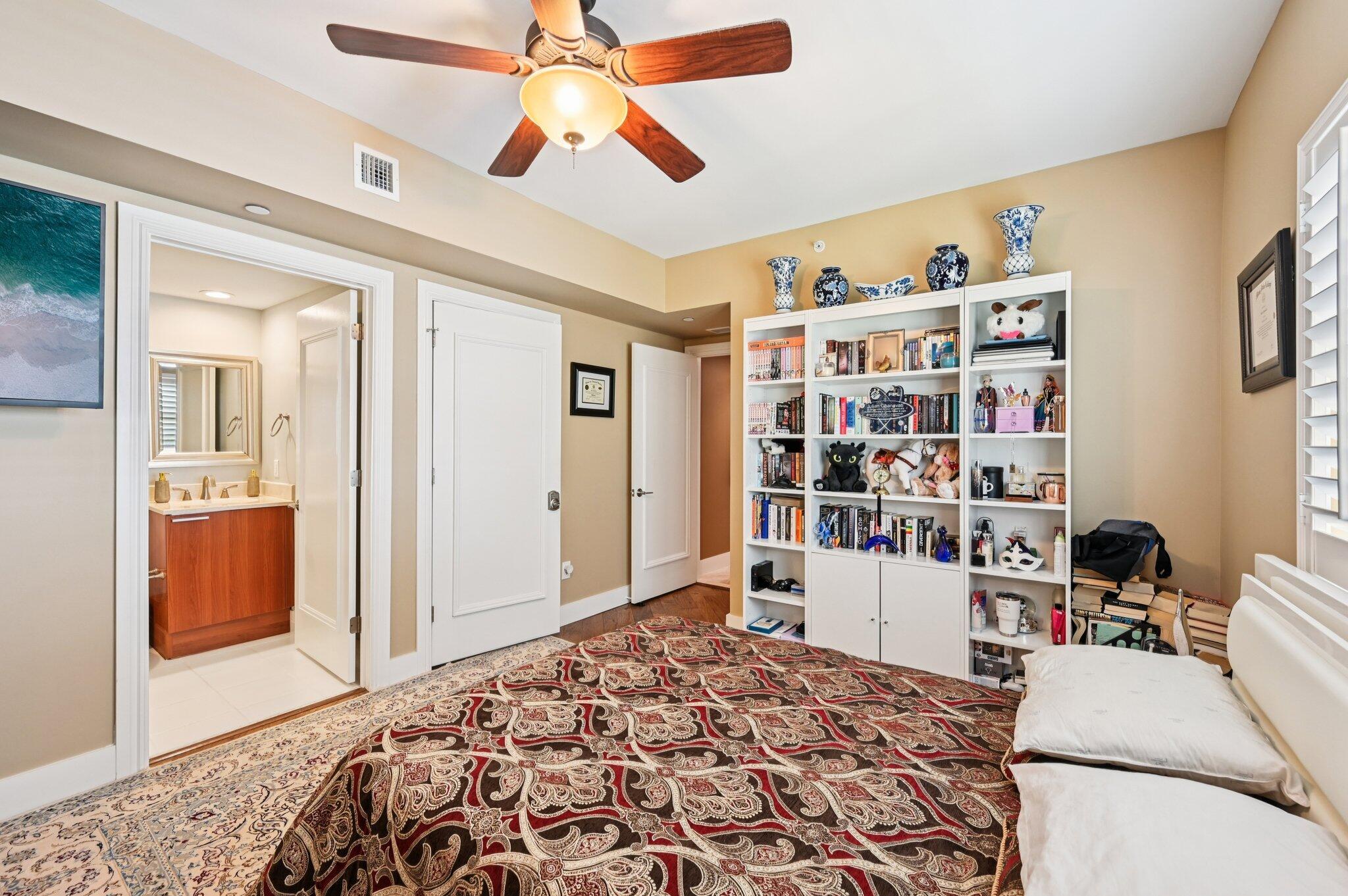 MARINA GRANDE RIVIERA BEA - Residential