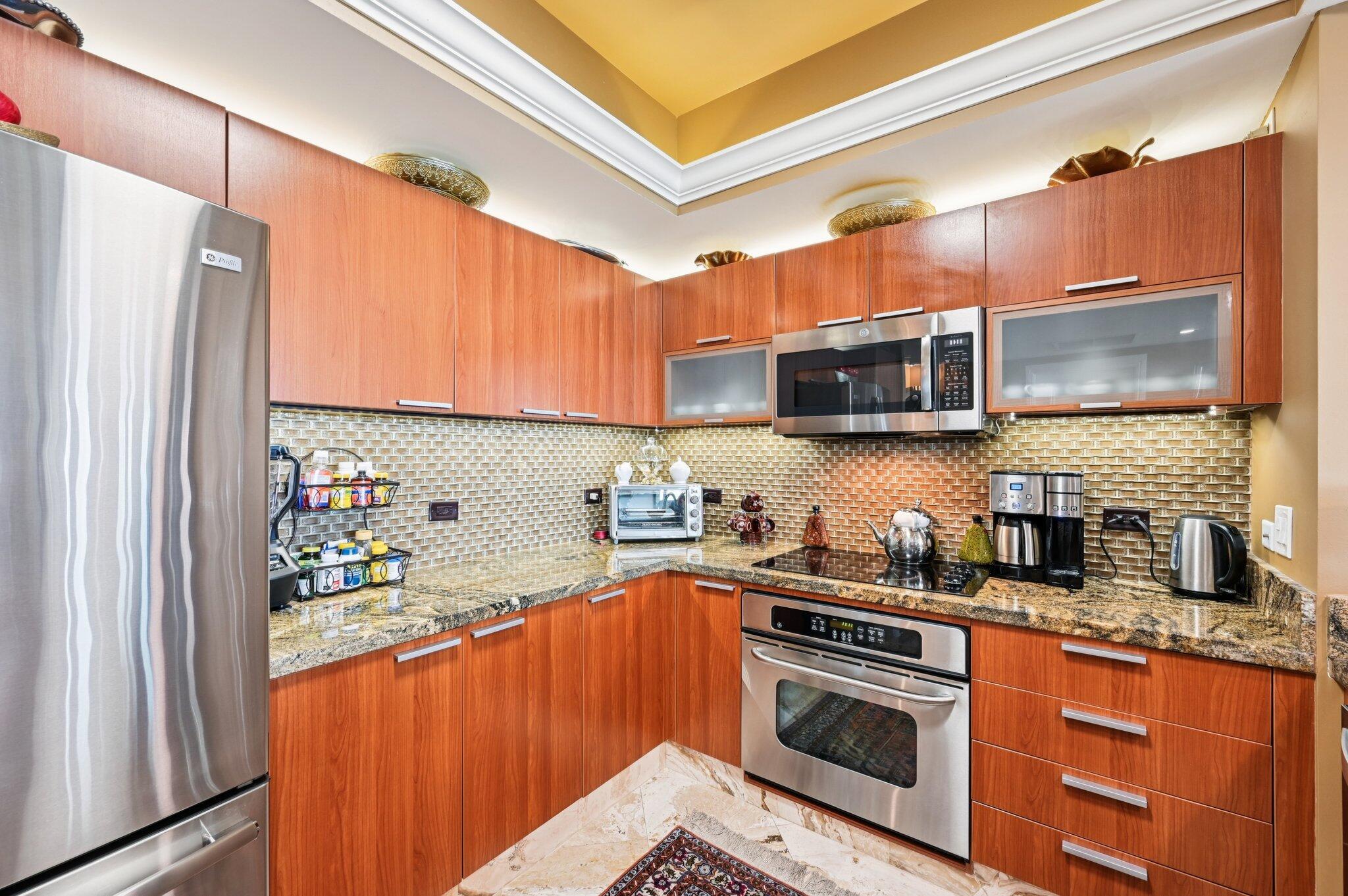 MARINA GRANDE RIVIERA BEA - Residential