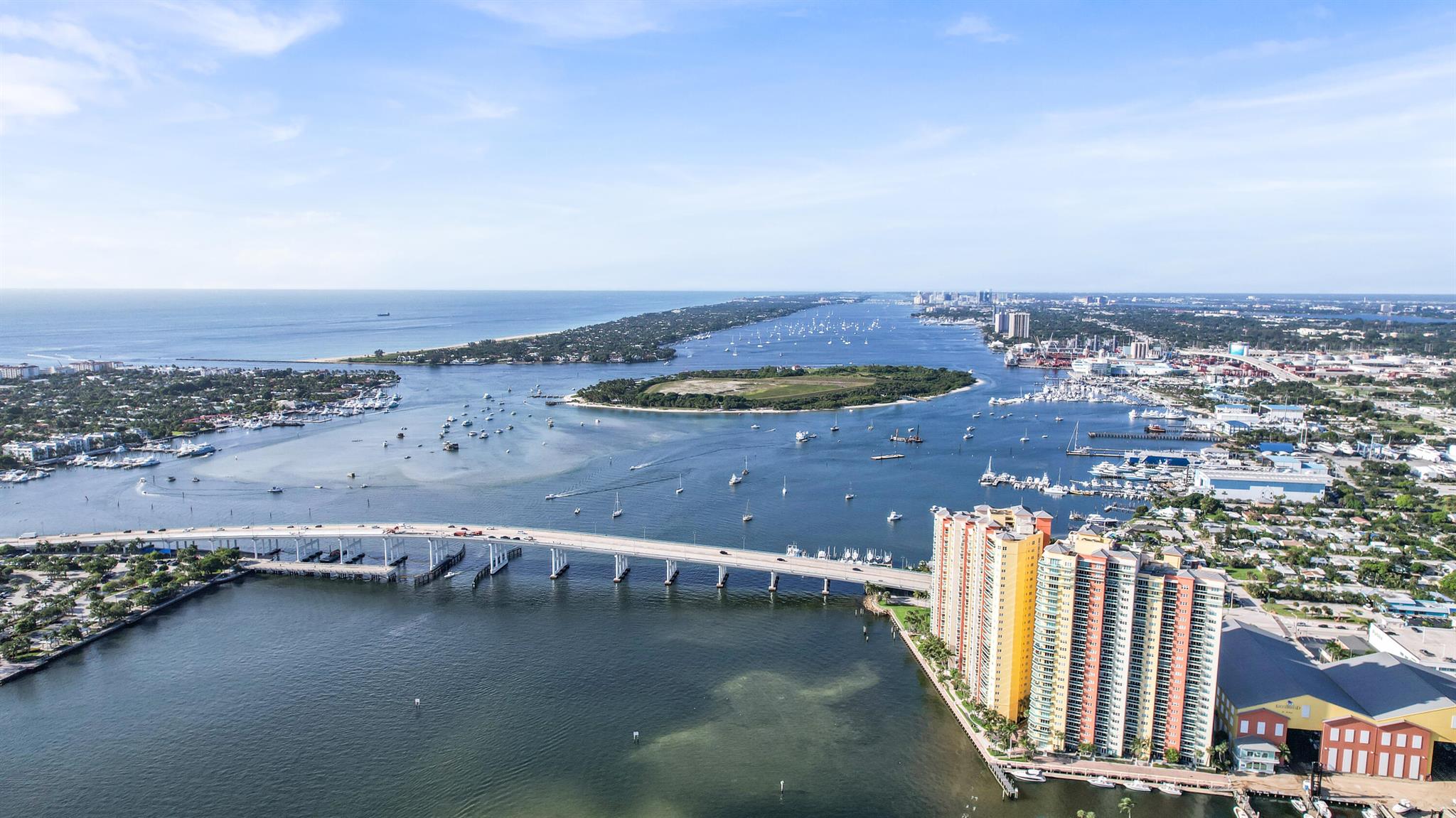 MARINA GRANDE RIVIERA BEA - Residential