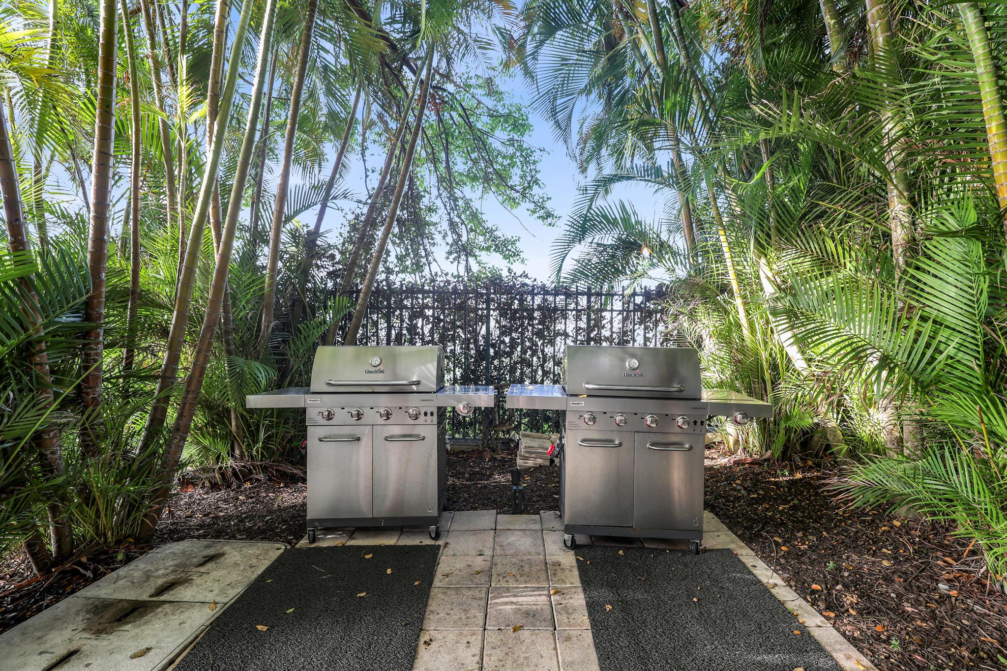 MARINA GRANDE RIVIERA BEA - Residential