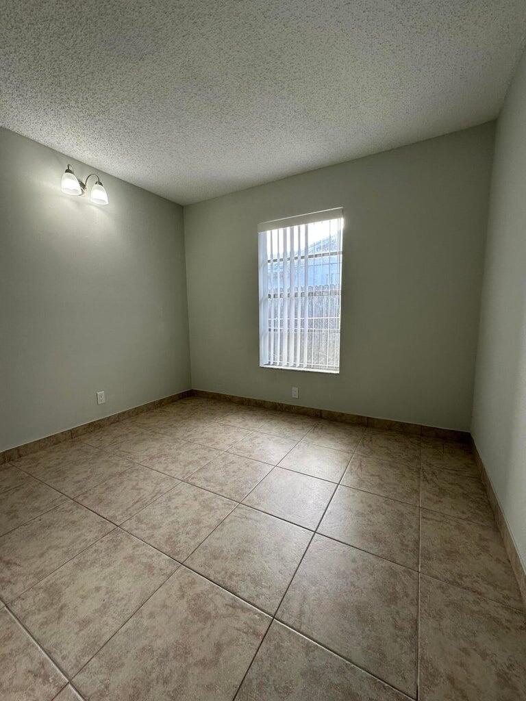 KING ARTHUR ESTATES - Residential Lease