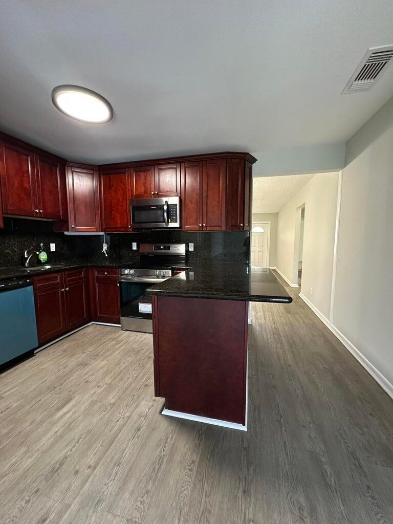 KING ARTHUR ESTATES - Residential Lease