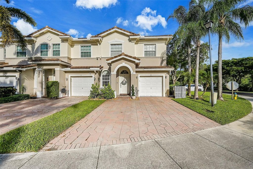 Photo of 81 Legacy Court, Delray Beach, FL 33445 (MLS # F10463259)