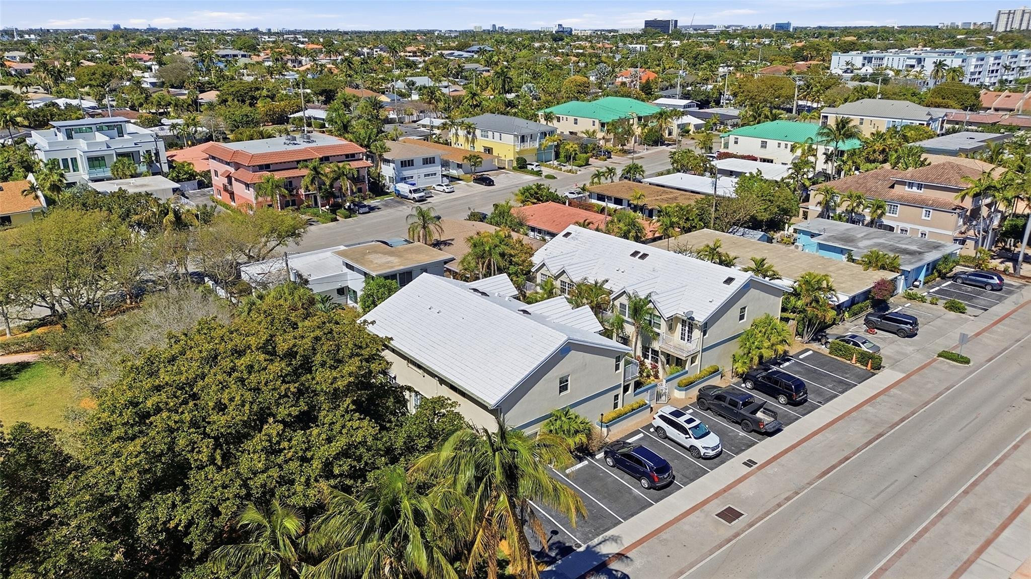 Courtyard on Bougainvilla - Residential Lease