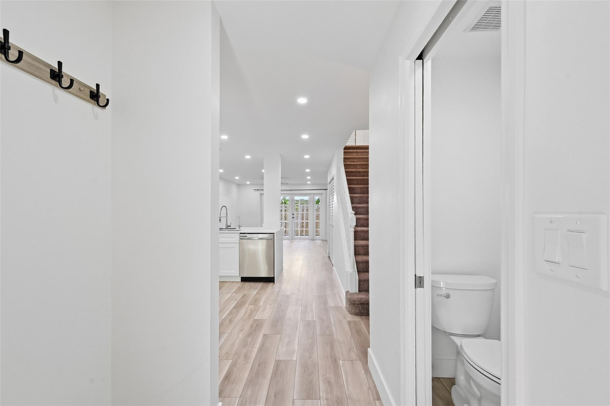 Courtyard on Bougainvilla - Residential Lease