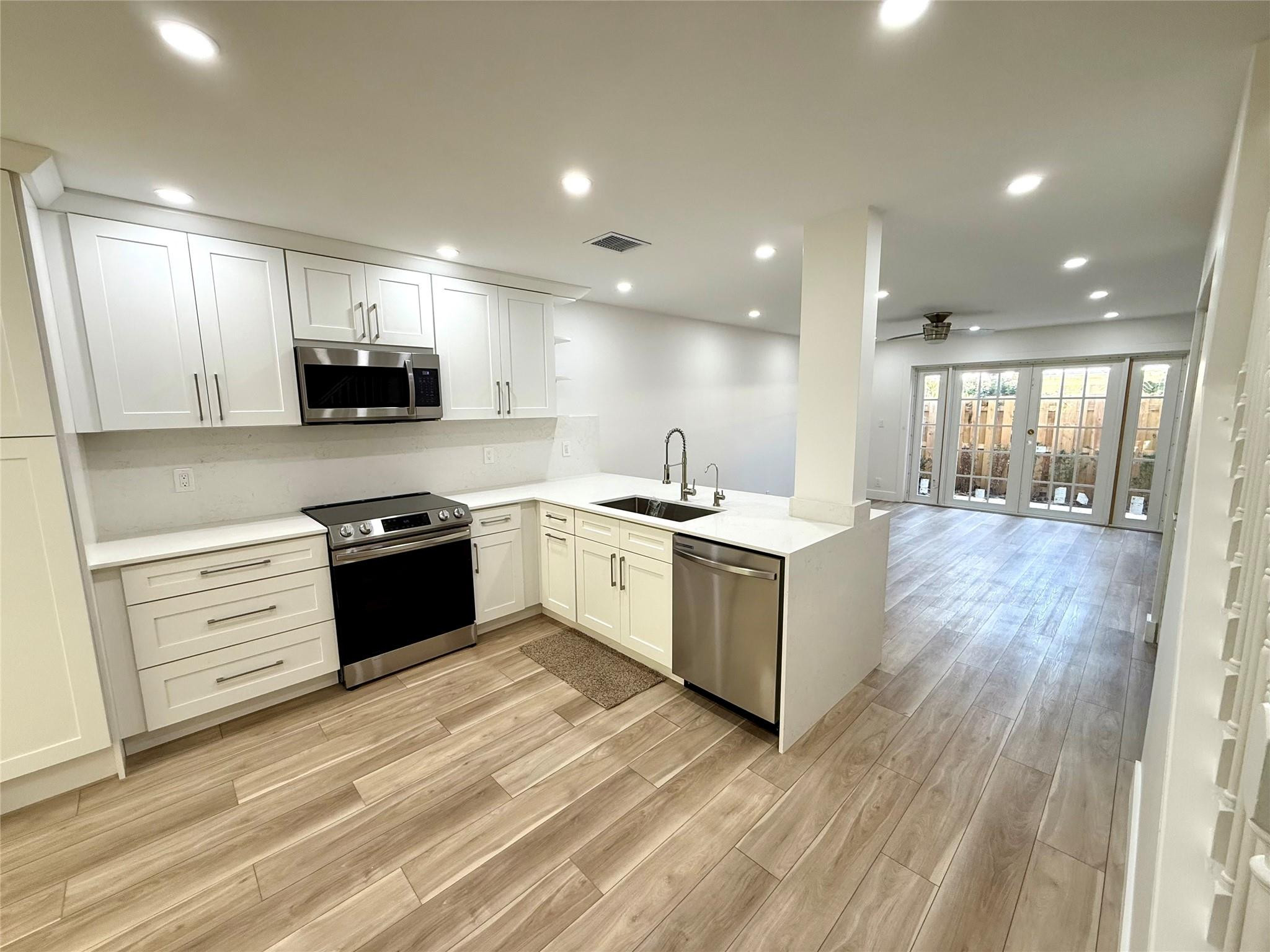 Courtyard on Bougainvilla - Residential Lease