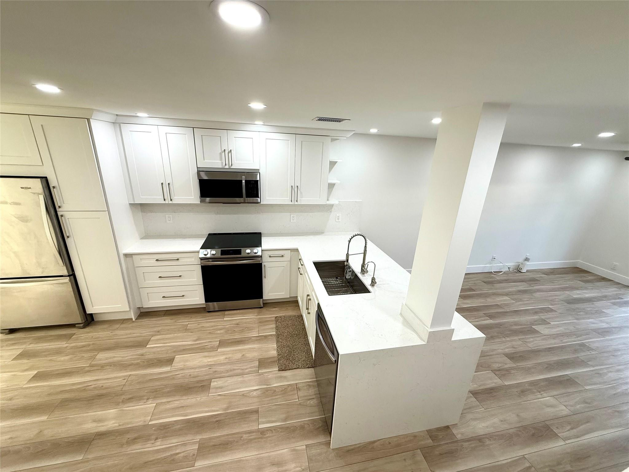 Courtyard on Bougainvilla - Residential Lease