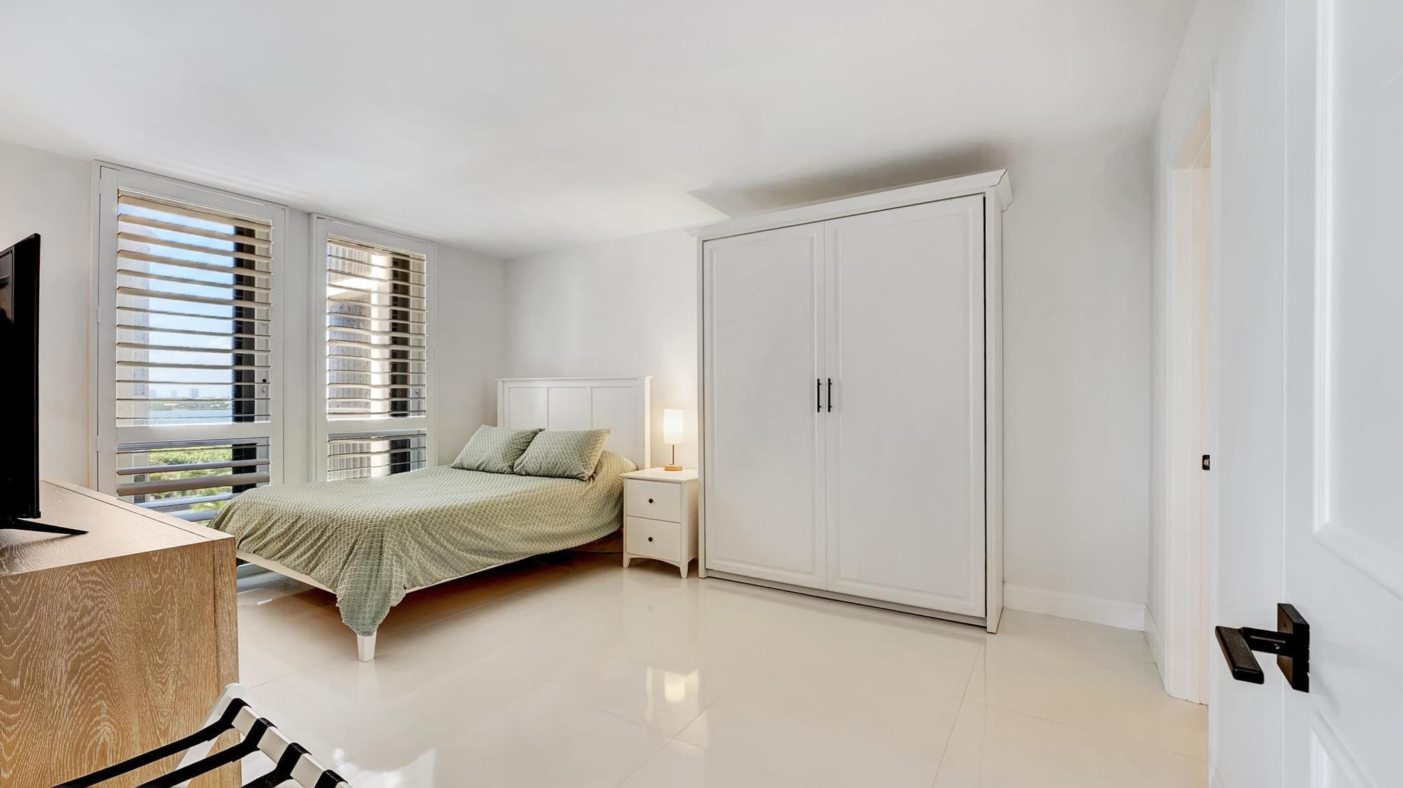 Eastpointe I - Residential Lease