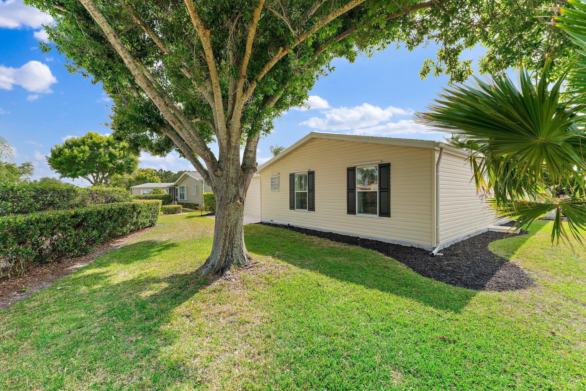 EAGLE'S RETREAT AT SAVANN - Residential