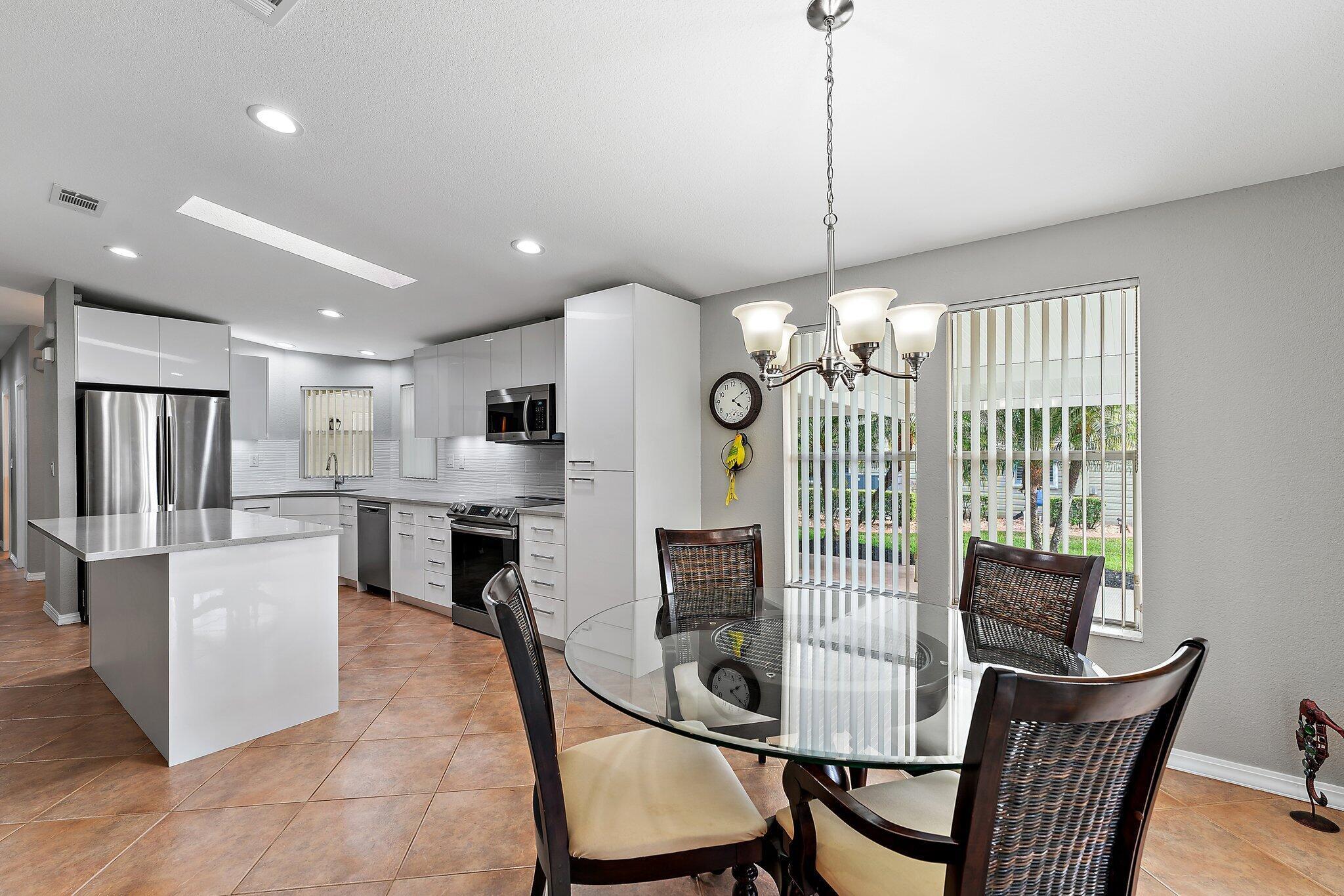 EAGLE'S RETREAT AT SAVANN - Residential