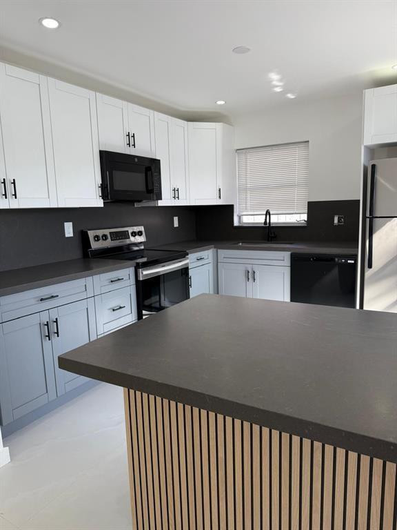 Sunset Lake Park 48-46 B - Residential Lease