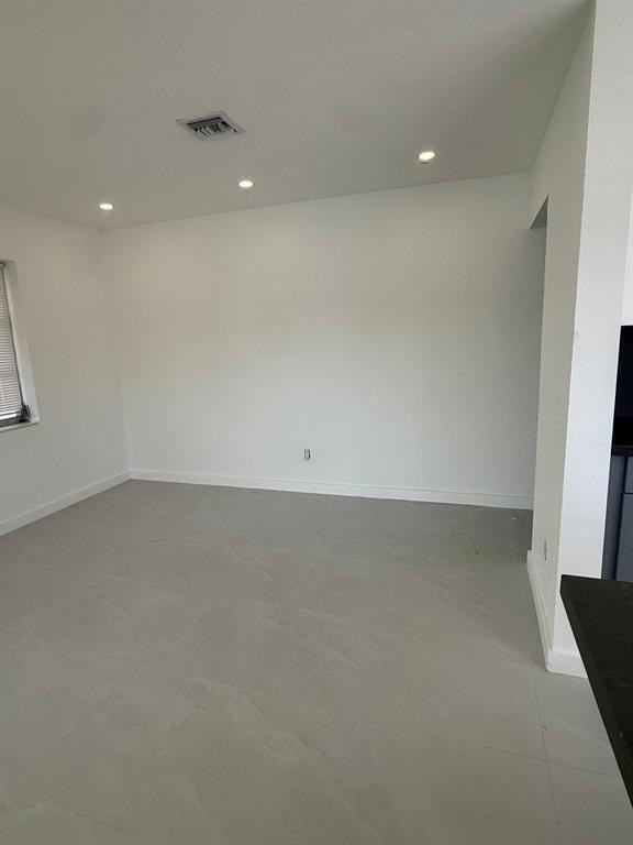 Sunset Lake Park 48-46 B - Residential Lease