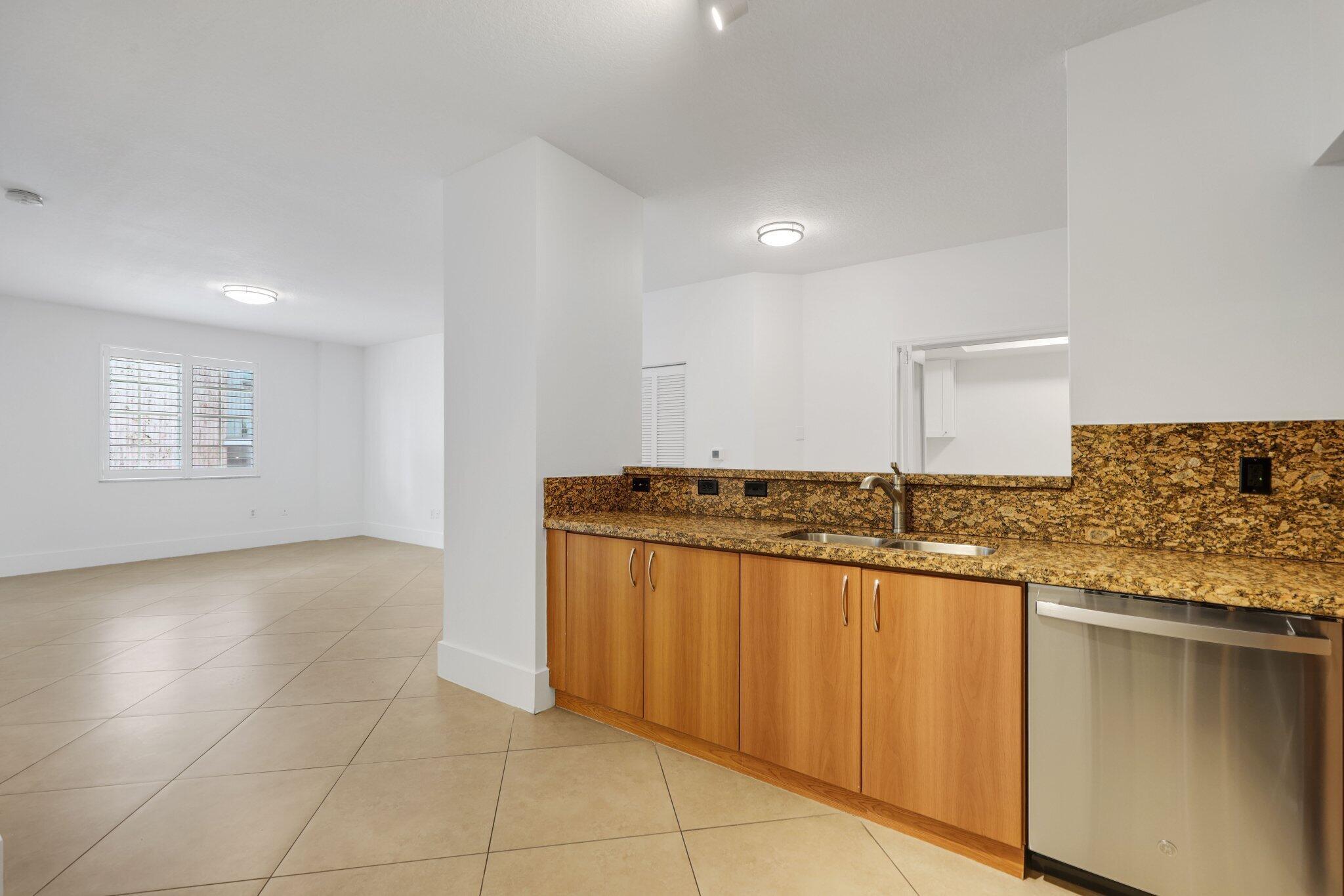 PINEAPPLE GROVE VILLAGE C - Residential Lease