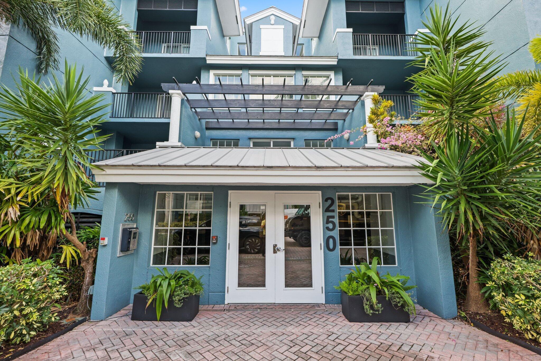 View photos, virtual tours, details... 250 NE 3rd Avenue 1207