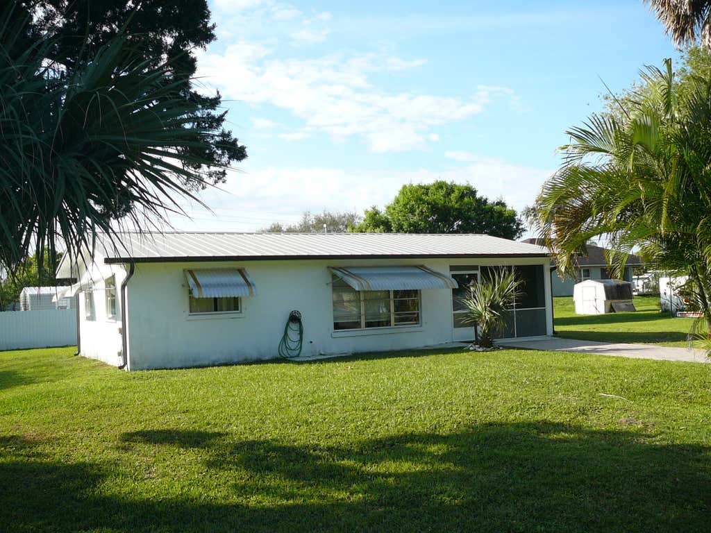 Photo of 903 Echo Street, Fort Pierce, FL 34982 (MLS # R11063174)