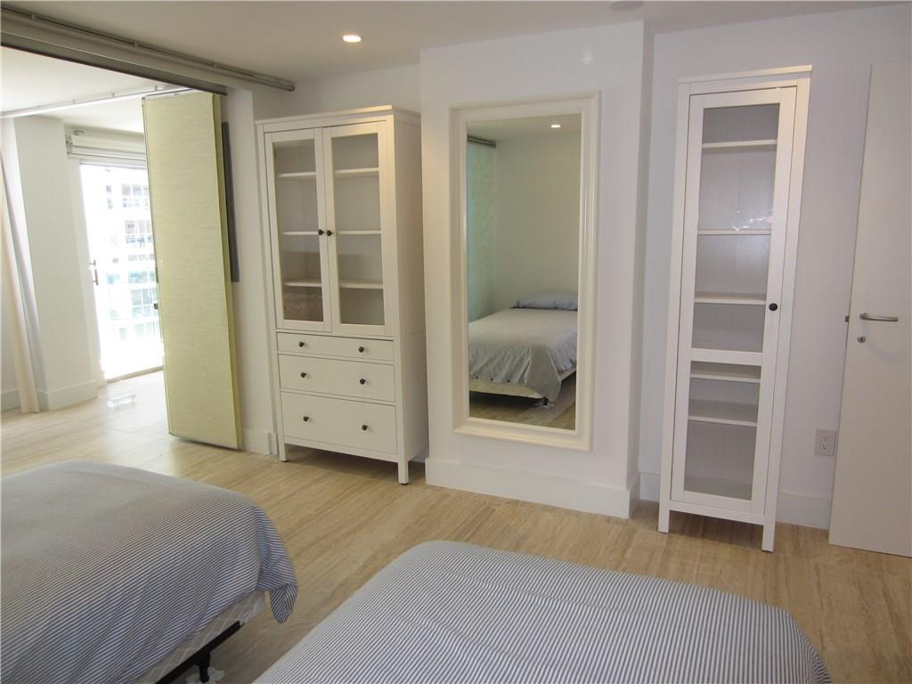 Southpoint Condominium - Residential Lease