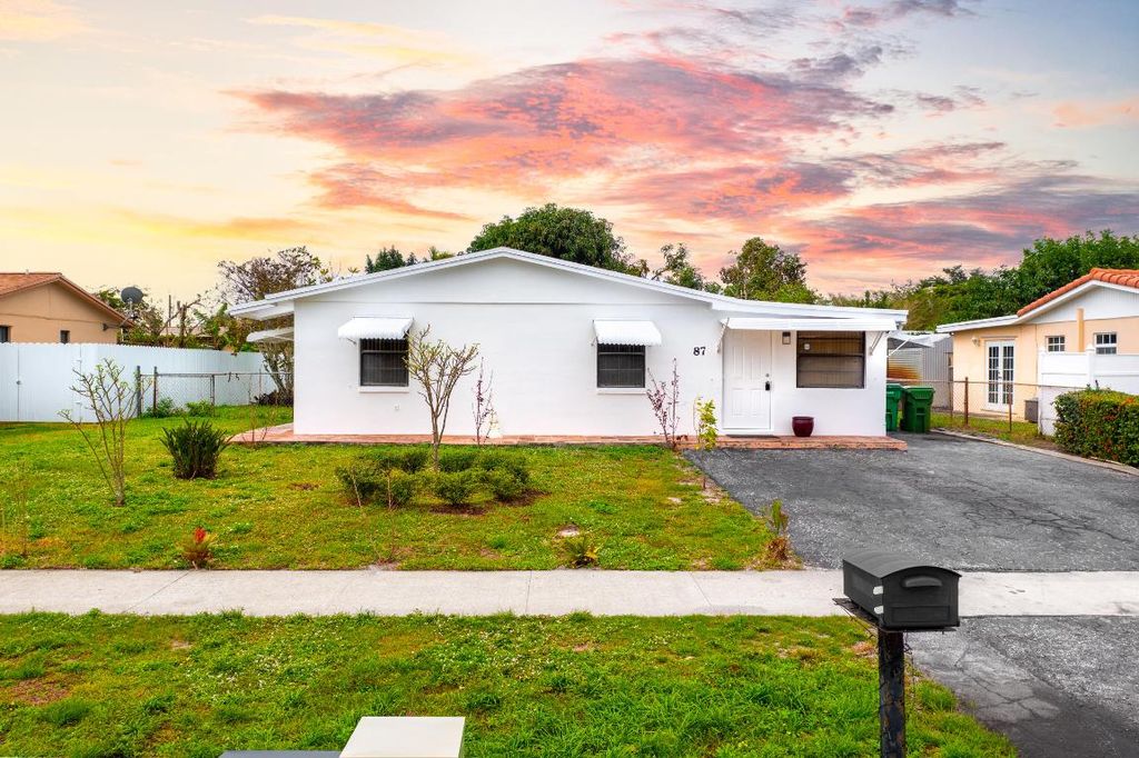 Photo of 87 Abaco Drive, Palm Springs, FL 33461 (MLS # R10951082)