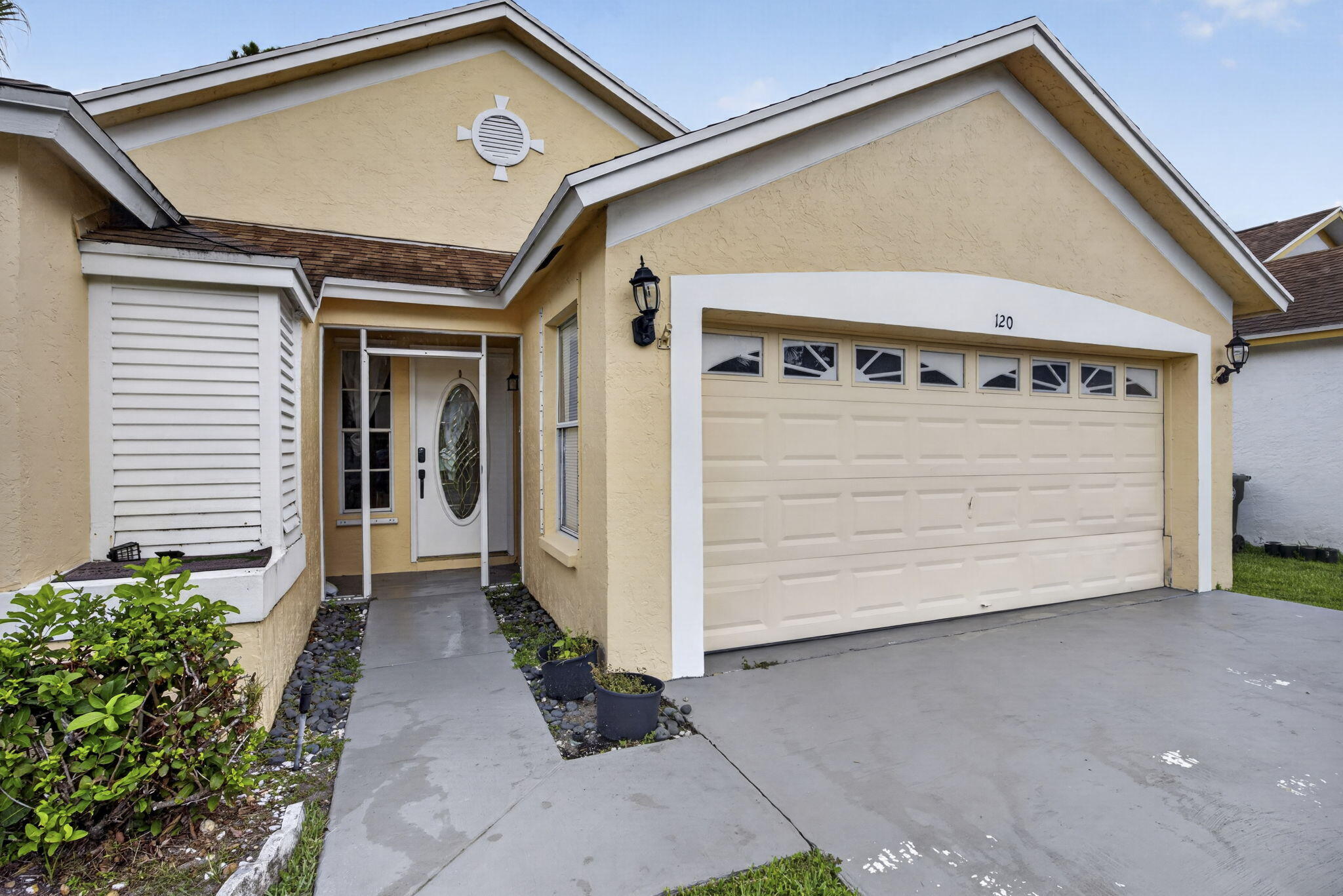 Properties 120 Paddock Lane