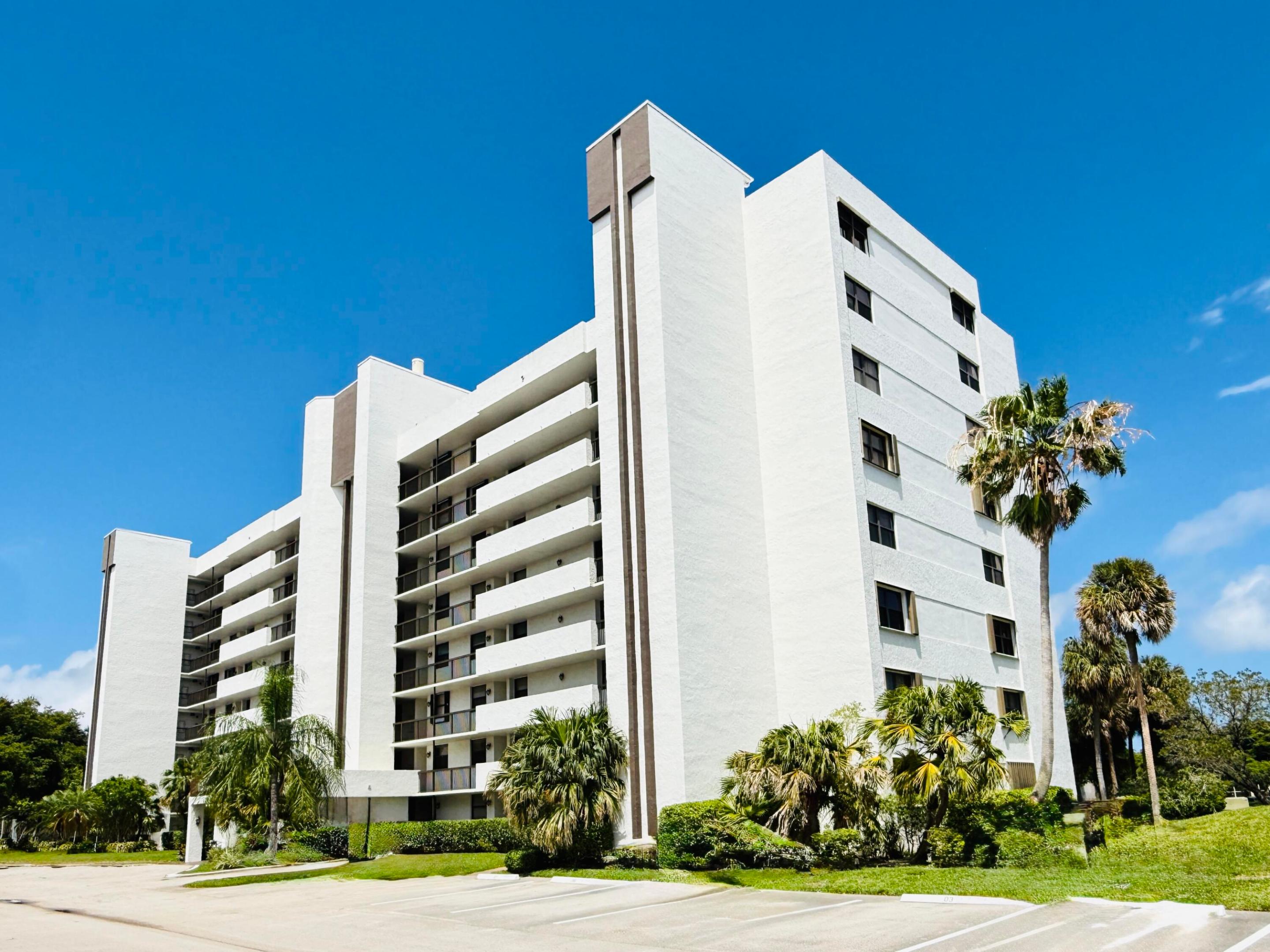 Clearwater of Meadowlakes - Residential