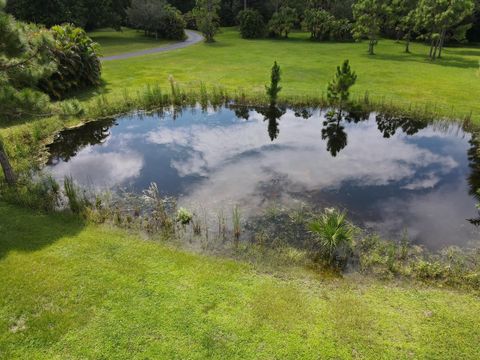 A home in Loxahatchee