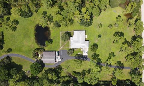 A home in Loxahatchee