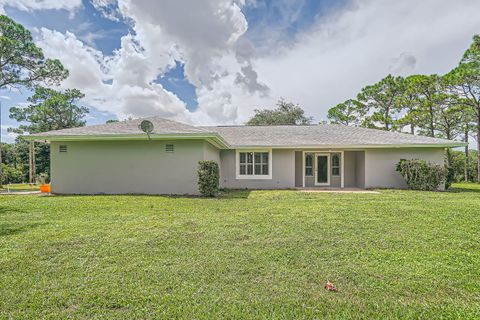 A home in Loxahatchee