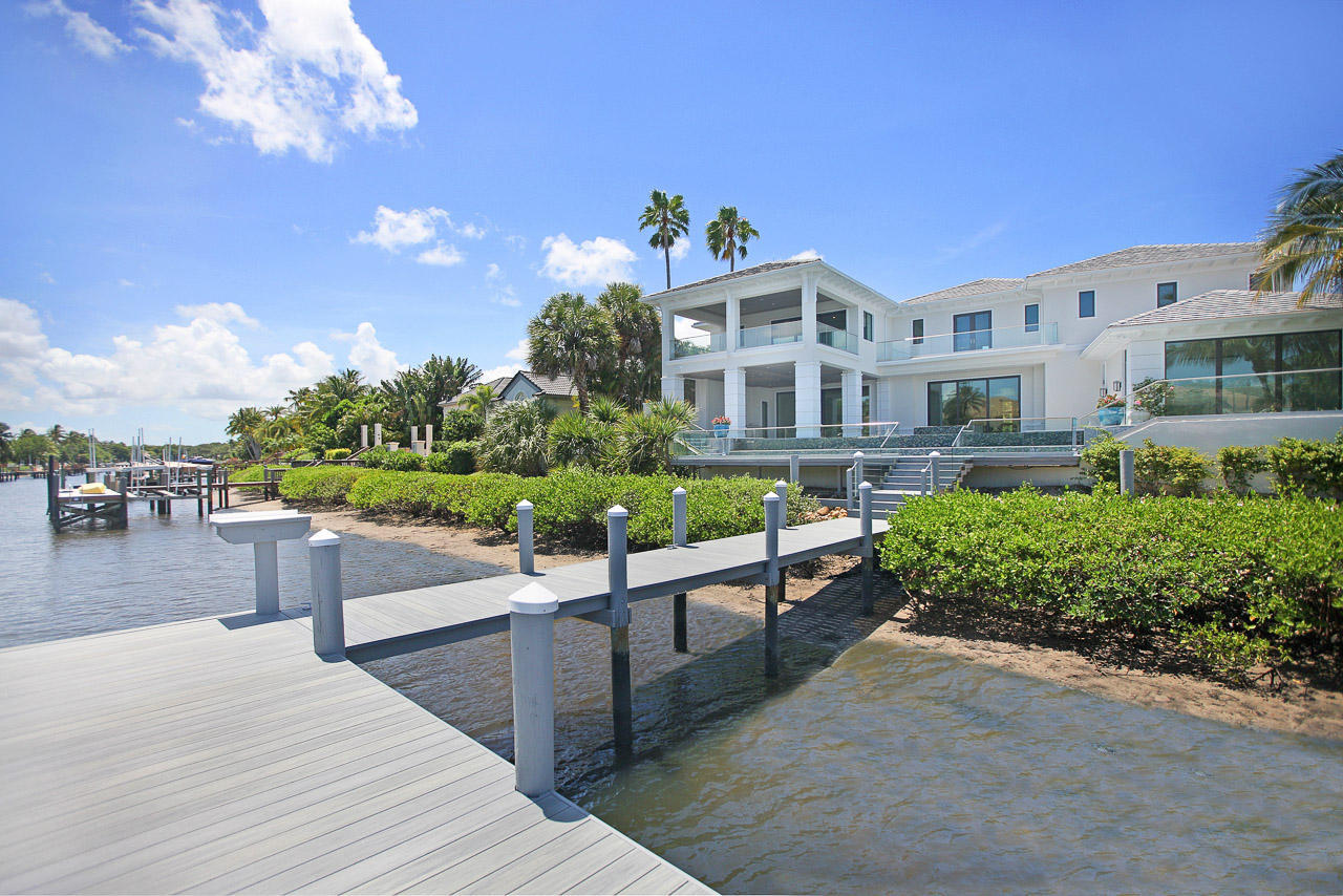 ADMIRALS COVE - Residential
