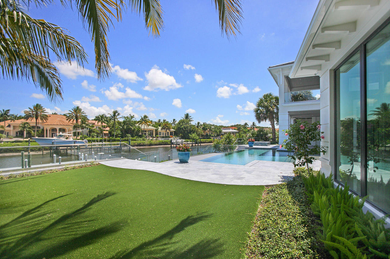 ADMIRALS COVE - Residential