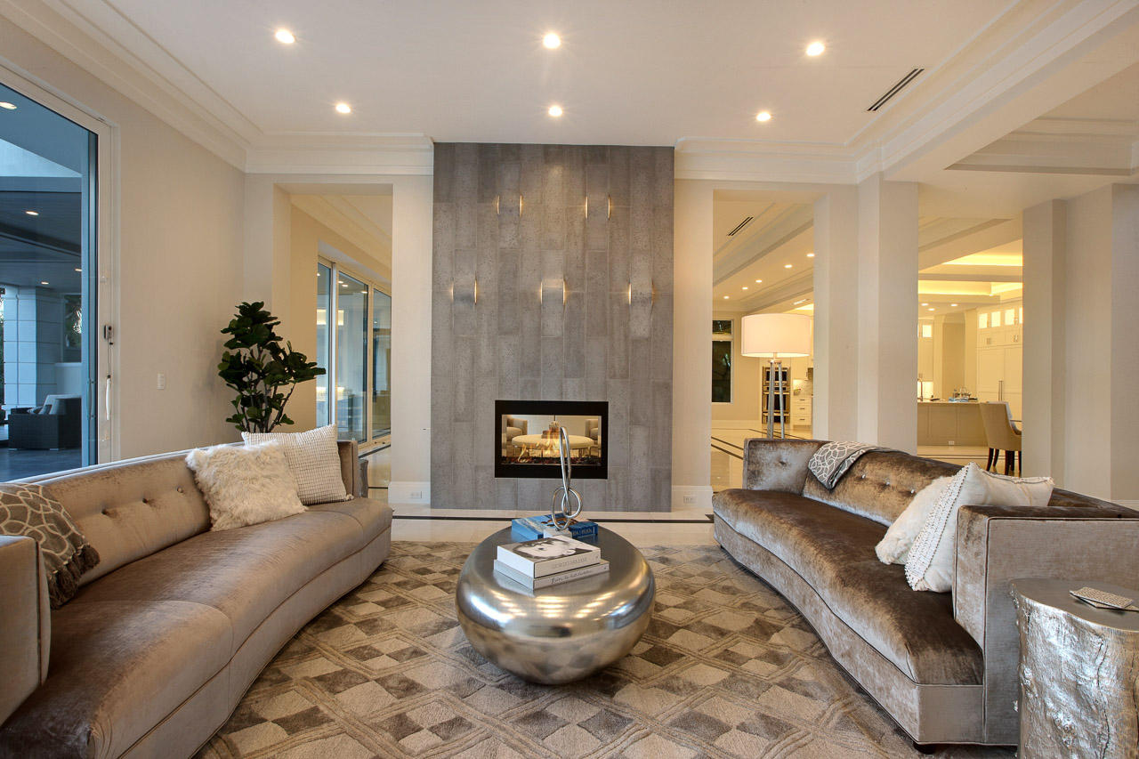 ADMIRALS COVE - Residential