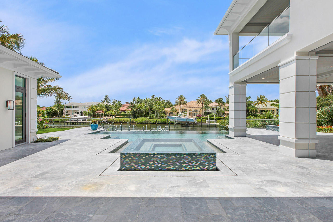 ADMIRALS COVE - Residential