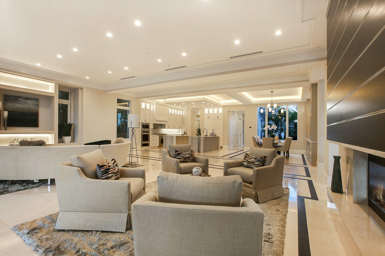 ADMIRALS COVE - Residential