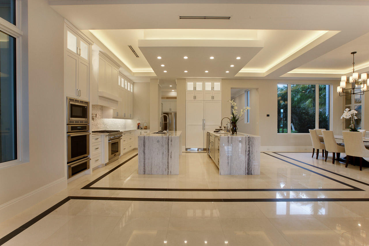 ADMIRALS COVE - Residential