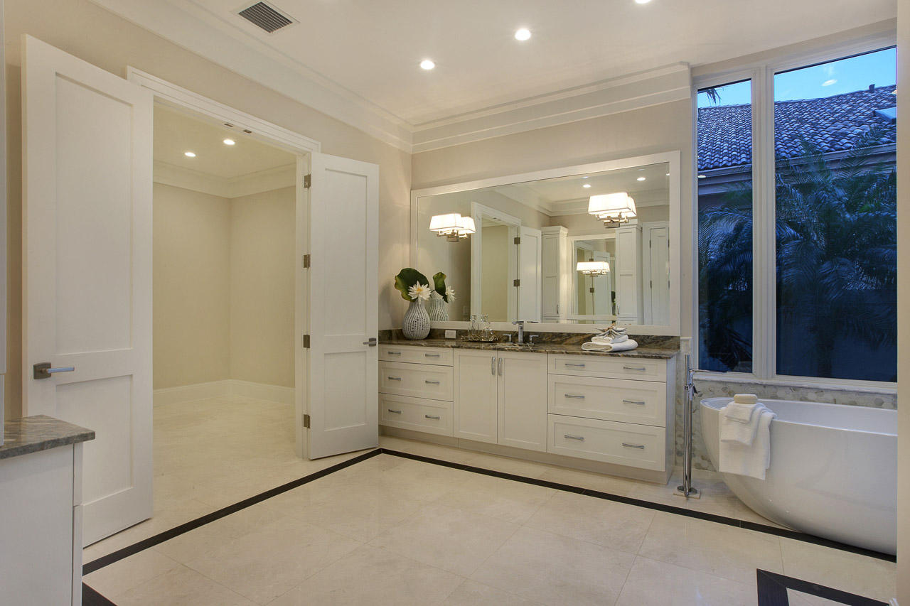 ADMIRALS COVE - Residential